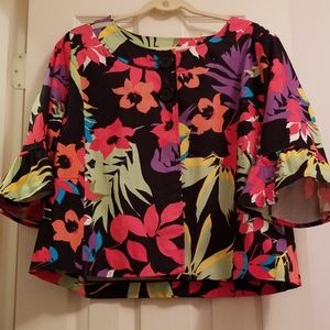 Cotton cropped swing jacket.